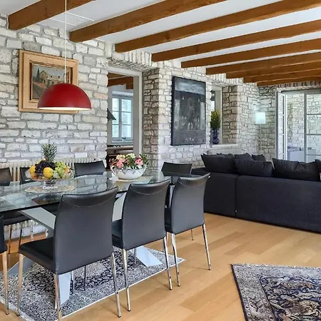 B&l Holiday home *